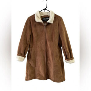 Marvin Richard’s brown suede fur coat